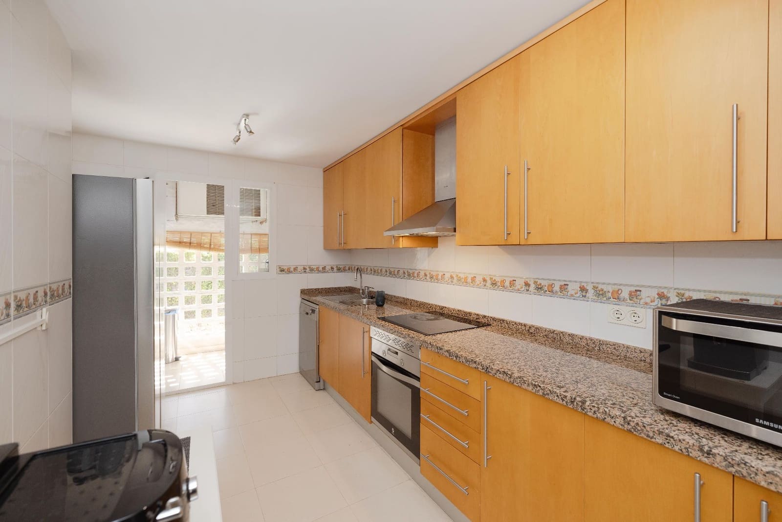 Piso de 2 habitaciones en Marbella en venta con piscina garaje - 445.000 € (Ref: 9919327)