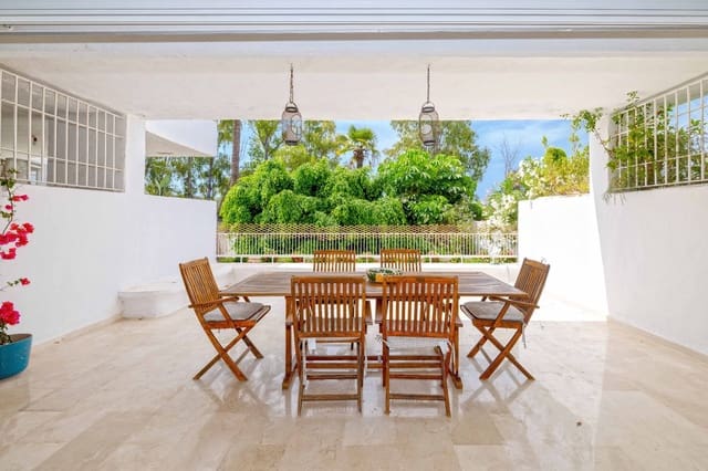 4 soverom Hus til salgs i Marbella - € 1 050 000 (Ref: 9919329)