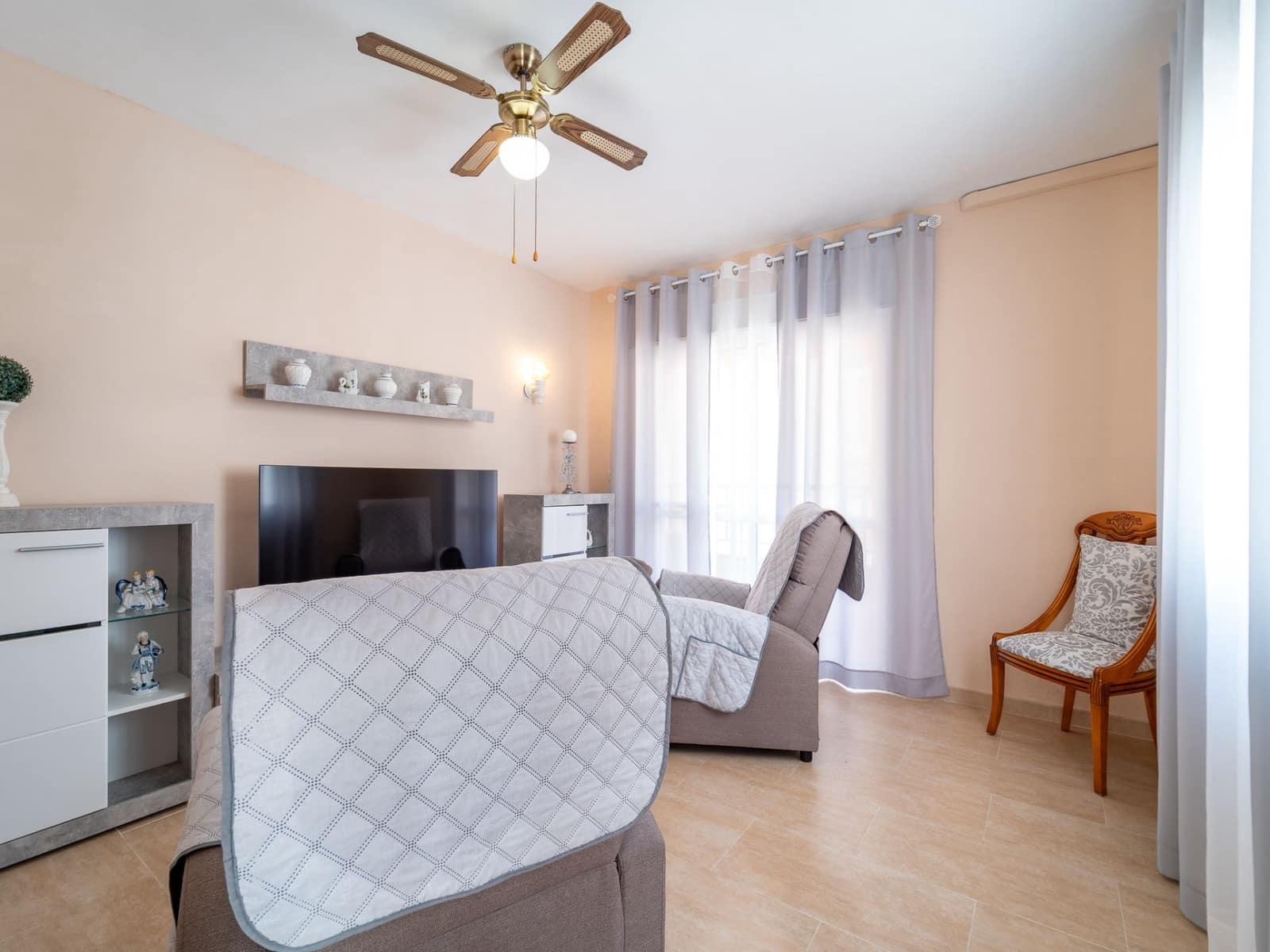 3 bedroom Flat for sale in Estepona - € 410,000 (Ref: 9921664)