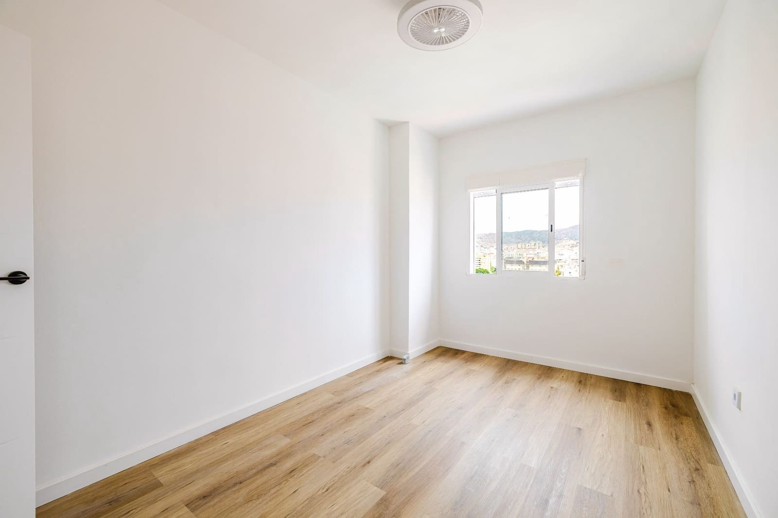 3 slaapkamer Flat te koop in Malaga stad - € 389.000 (Ref: 9921665)