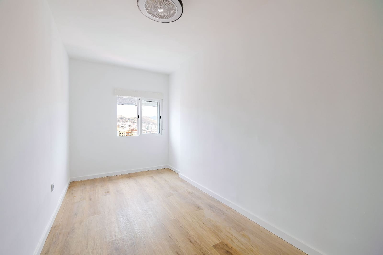 3 slaapkamer Flat te koop in Malaga stad - € 389.000 (Ref: 9921665)