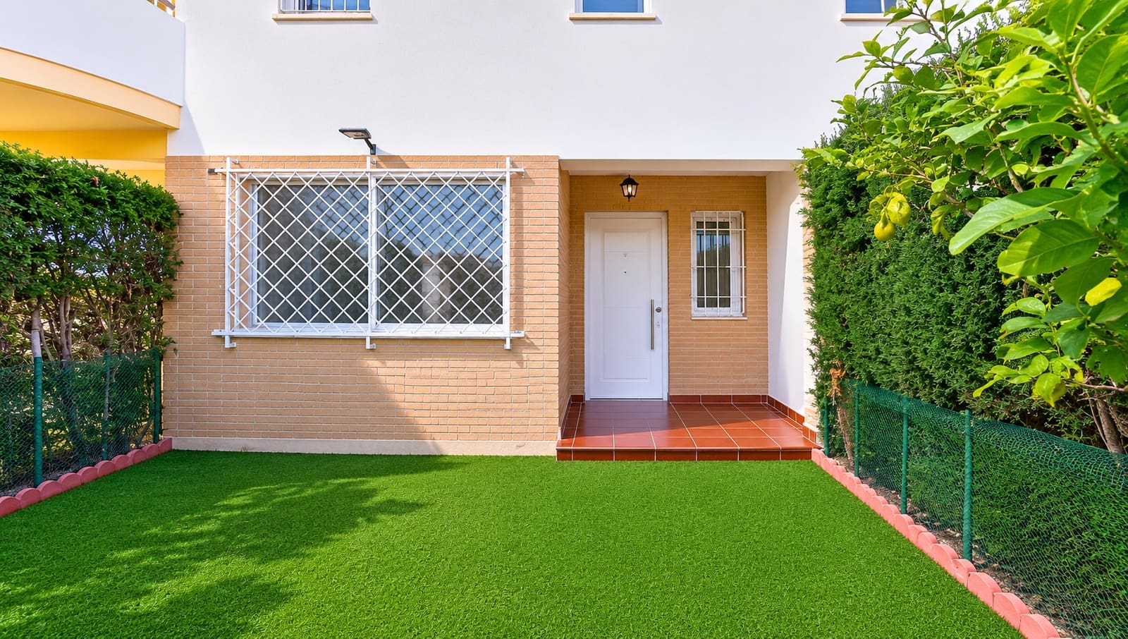 3 soveværelse Byhus til salg i Rincon de la Victoria med swimmingpool garage - € 430.000 (Ref: 9921667)