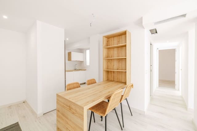 2 soveværelse Lejlighed til salg i Málaga by - € 339.000 (Ref: 9921668)