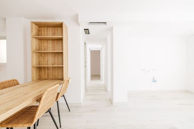 2 soveværelse Lejlighed til salg i Málaga by - € 339.000 (Ref: 9921668)