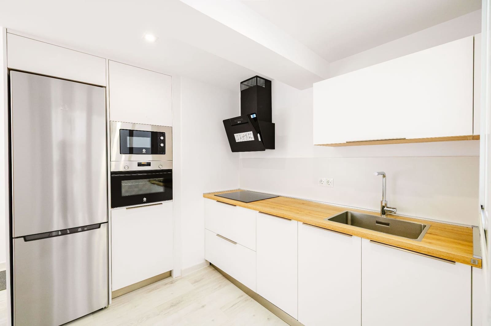 2 soveværelse Lejlighed til salg i Malaga by - € 339.000 (Ref: 9921668)