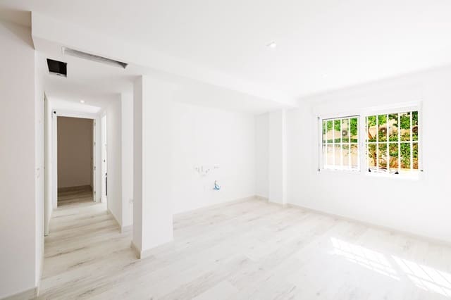 2 soveværelse Lejlighed til salg i Málaga by - € 339.000 (Ref: 9921668)