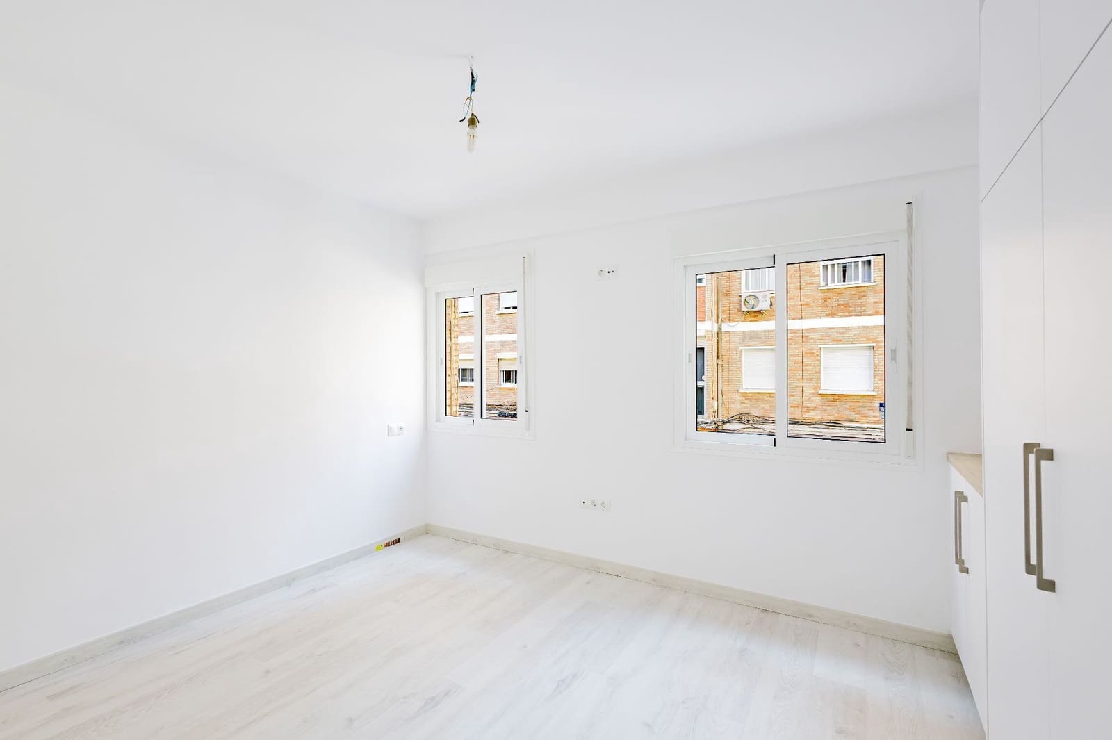 2 soveværelse Lejlighed til salg i Malaga by - € 339.000 (Ref: 9921669)