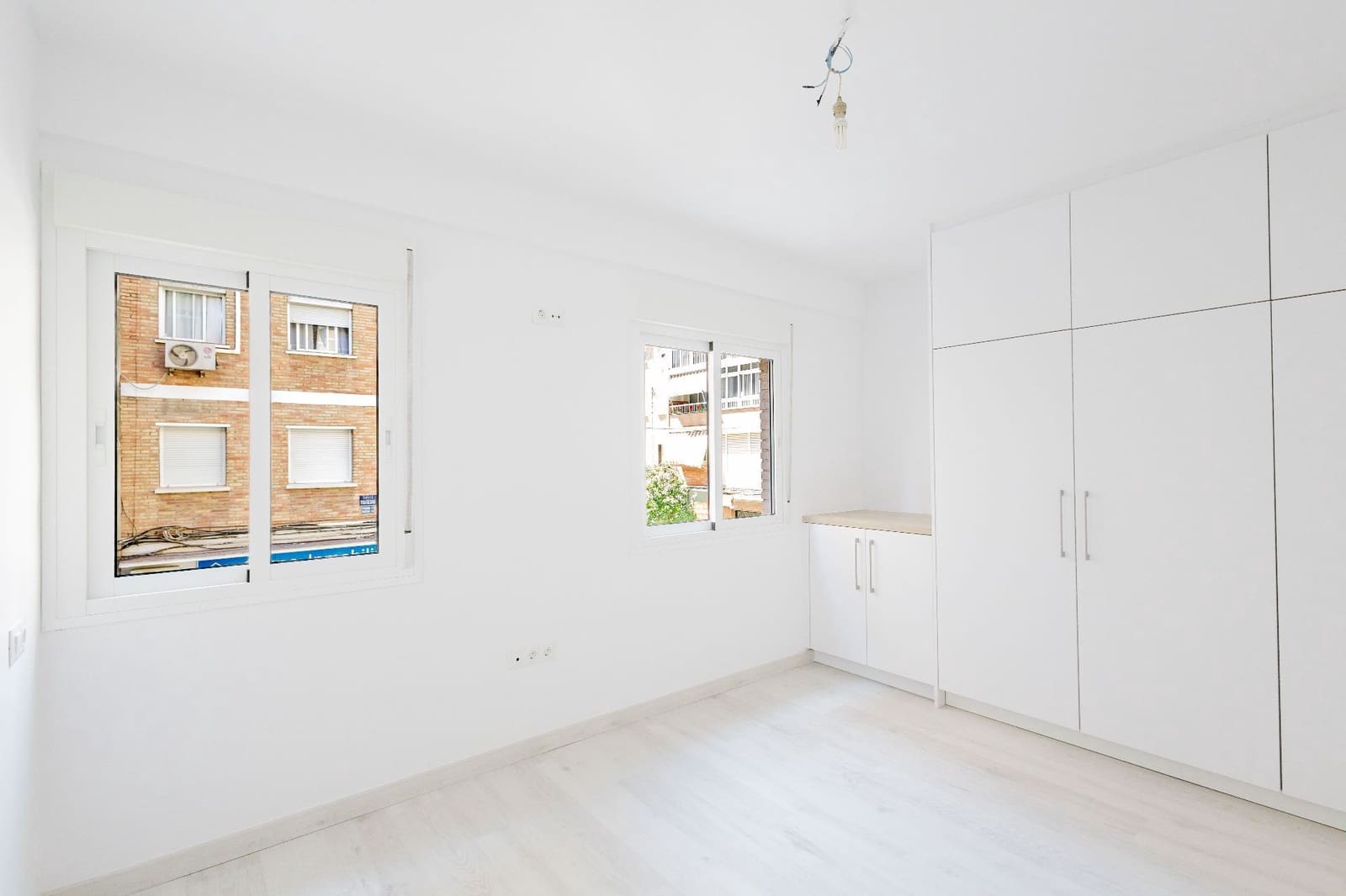 2 soveværelse Lejlighed til salg i Malaga by - € 339.000 (Ref: 9921669)
