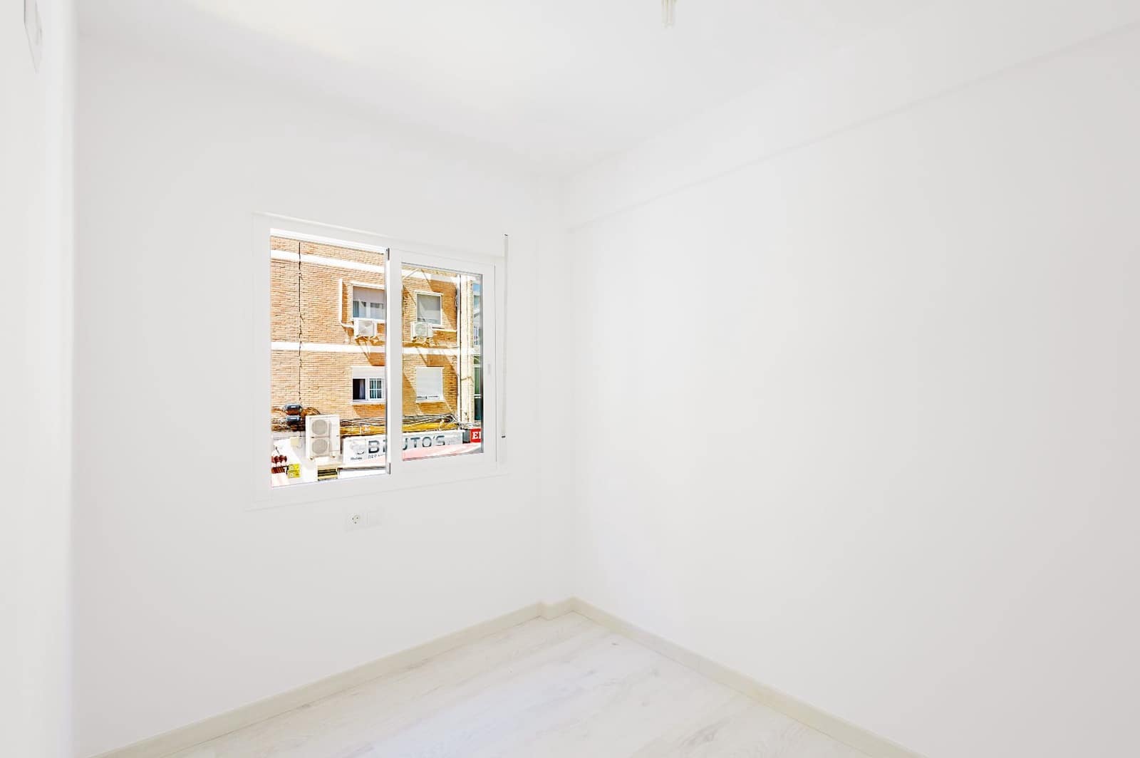 2 soveværelse Lejlighed til salg i Malaga by - € 339.000 (Ref: 9921669)