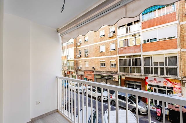 2 soveværelse Lejlighed til salg i Málaga by - € 339.000 (Ref: 9921669)