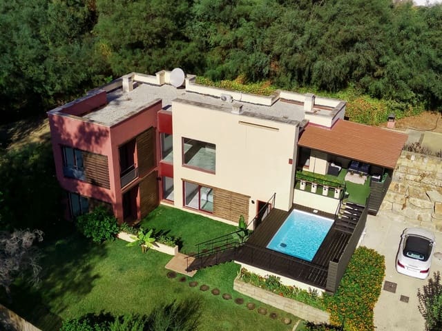 4 Zimmer Villa zu verkaufen in Benahavís mit Pool Garage - 699.000 € (Ref: 9923194)