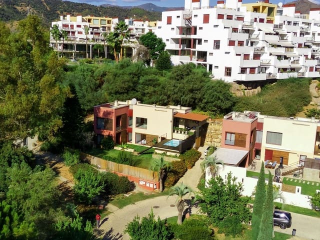 4 Zimmer Villa zu verkaufen in Benahavís mit Pool Garage - 699.000 € (Ref: 9923194)