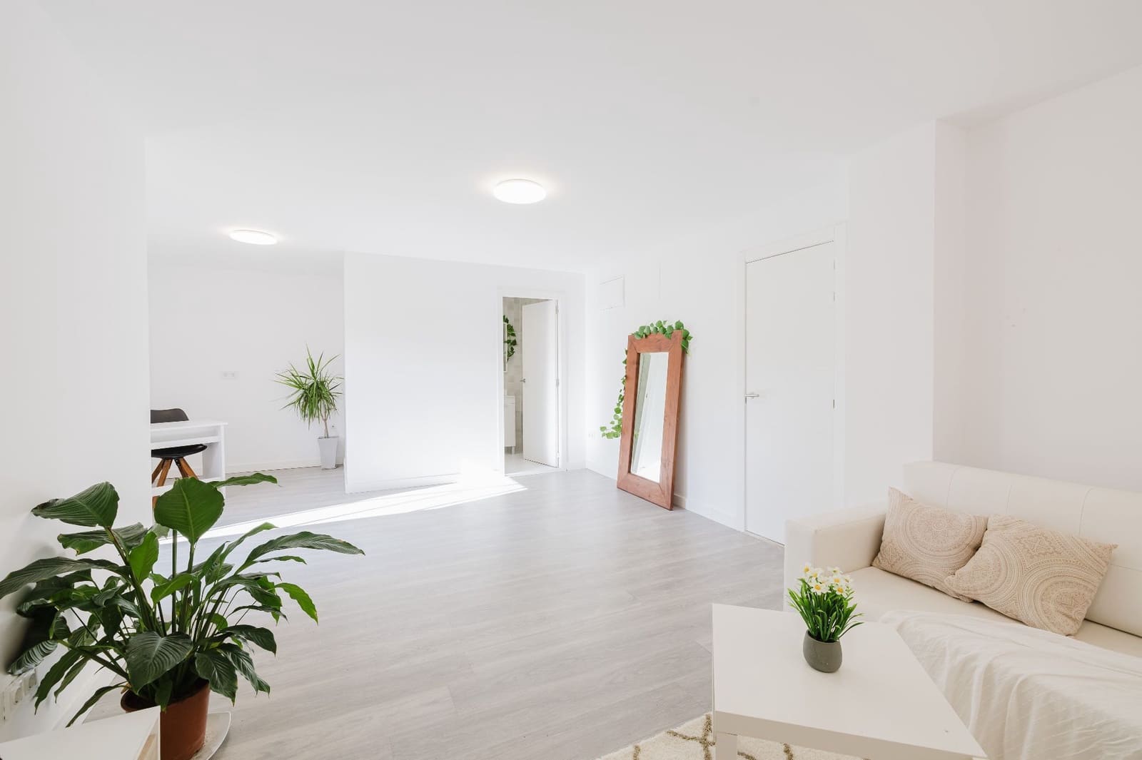 4 Zimmer Villa zu verkaufen in Benahavis mit Pool Garage - 699.000 € (Ref: 9923194)
