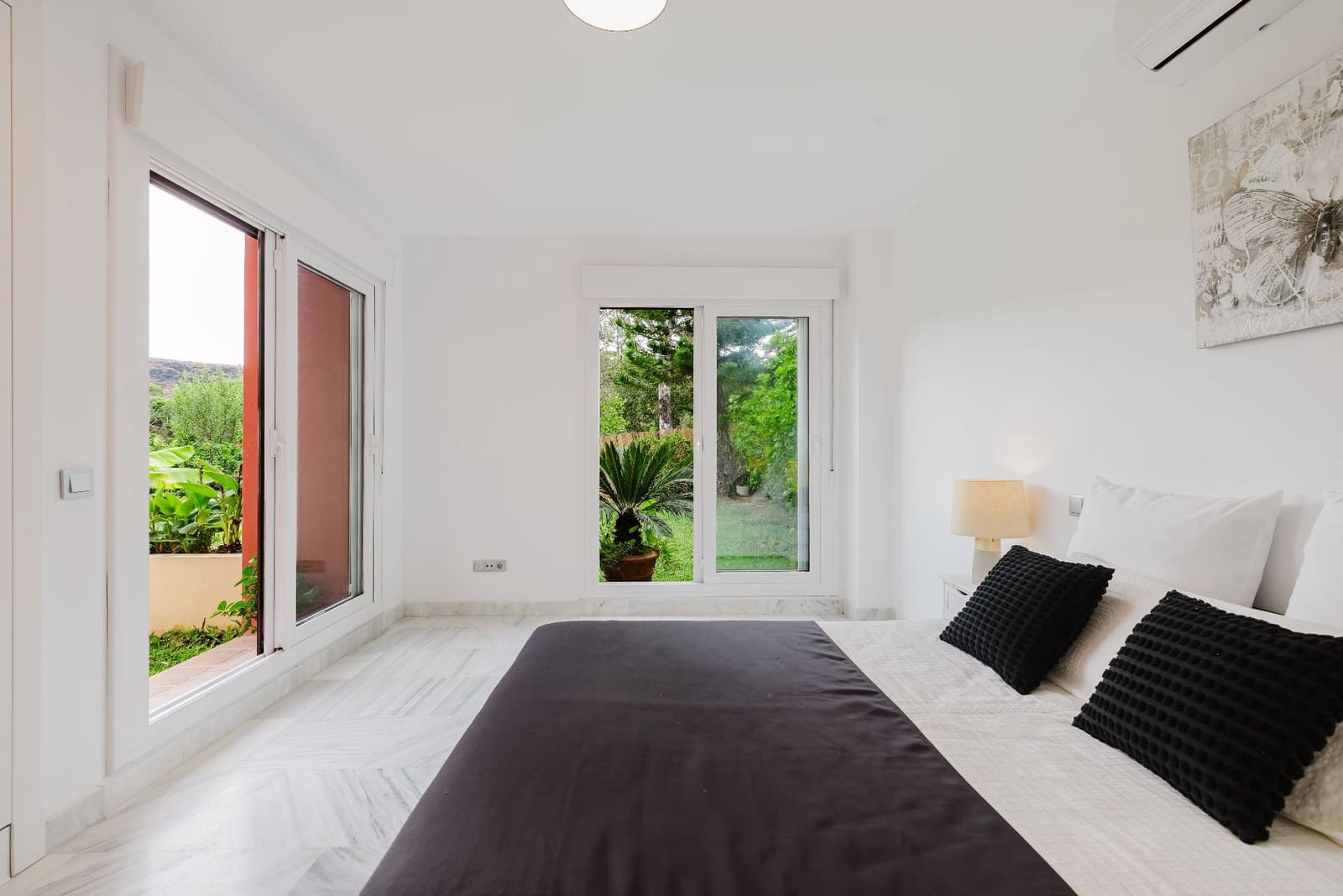 4 Zimmer Villa zu verkaufen in Benahavis mit Pool Garage - 699.000 € (Ref: 9923194)