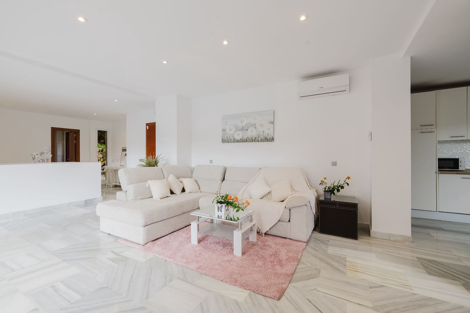 4 Zimmer Villa zu verkaufen in Benahavis mit Pool Garage - 699.000 € (Ref: 9923194)