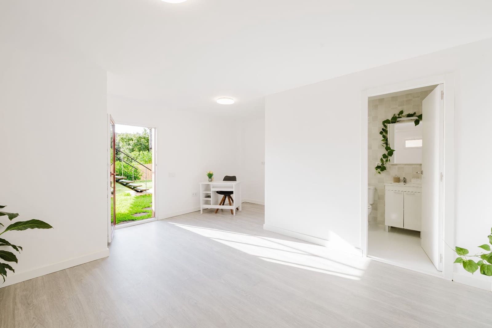 4 Zimmer Villa zu verkaufen in Benahavis mit Pool Garage - 699.000 € (Ref: 9923194)