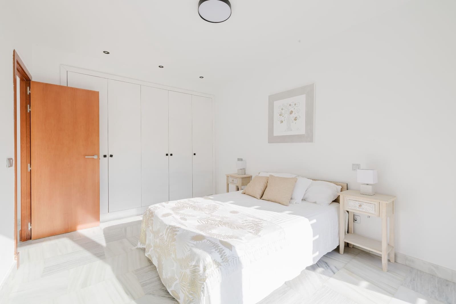4 Zimmer Villa zu verkaufen in Benahavis mit Pool Garage - 699.000 € (Ref: 9923194)