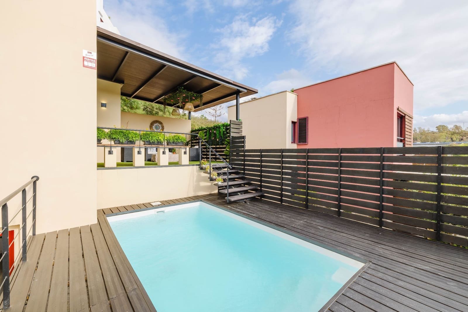4 Zimmer Villa zu verkaufen in Benahavis mit Pool Garage - 699.000 € (Ref: 9923194)
