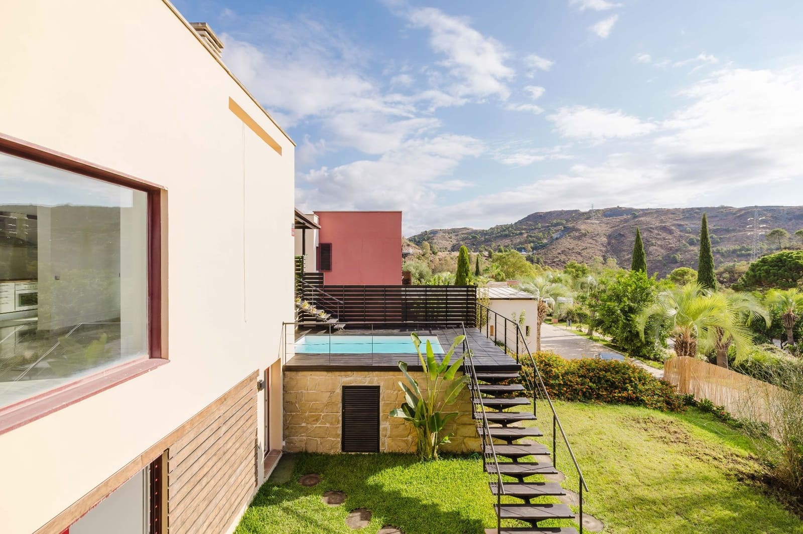 4 Zimmer Villa zu verkaufen in Benahavis mit Pool Garage - 699.000 € (Ref: 9923194)