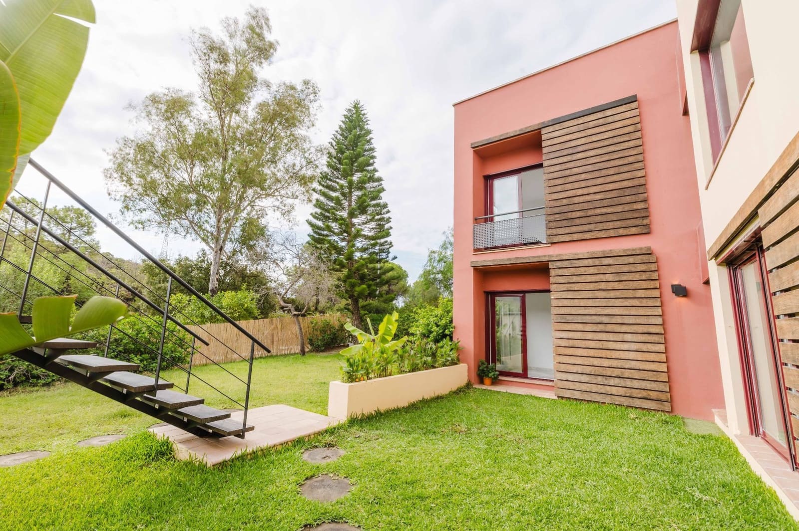 4 Zimmer Villa zu verkaufen in Benahavis mit Pool Garage - 699.000 € (Ref: 9923194)