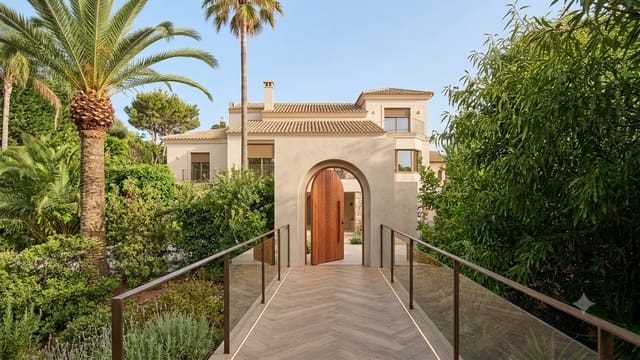 3 soveværelse Villa til salg i Buenas Noches, Estepona - € 1.495.000 (Ref: 9923197)