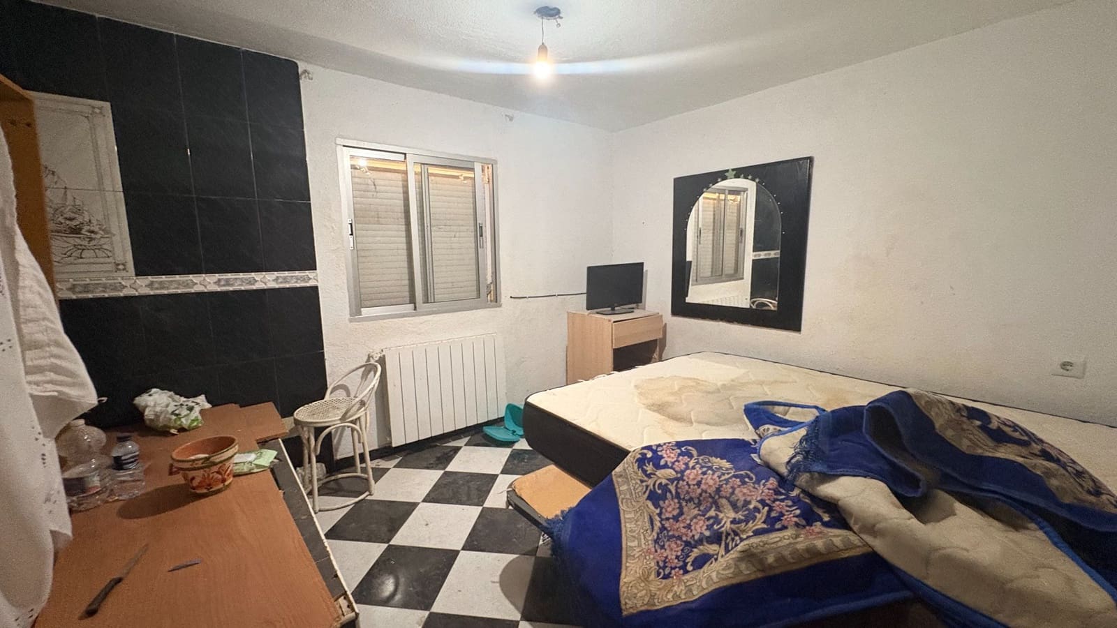 8 bedroom Townhouse for sale in Villanueva del Trabuco - € 220,000 (Ref: 9923198)