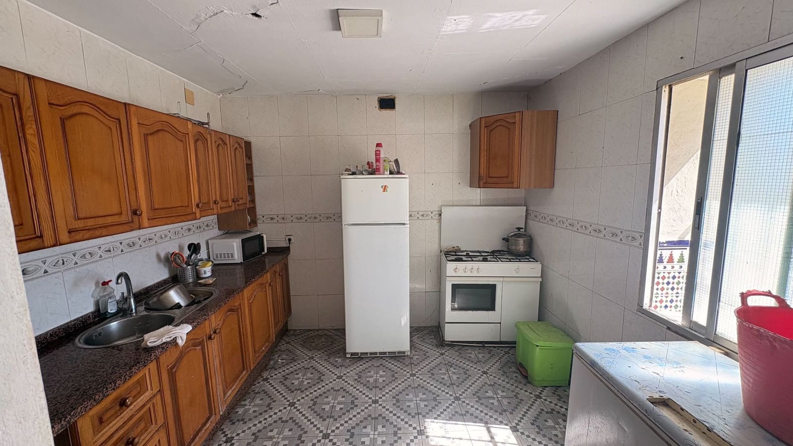 8 bedroom Townhouse for sale in Villanueva del Trabuco - € 220,000 (Ref: 9923198)