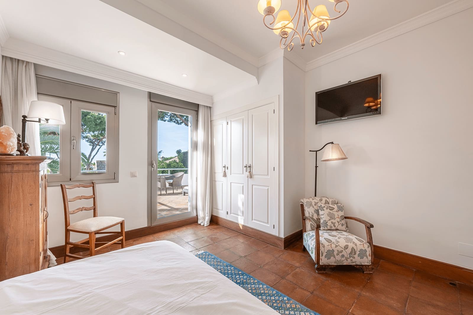 5 bedroom Villa for sale in Marbella with pool garage - € 5,500,000 (Ref: 9923200)