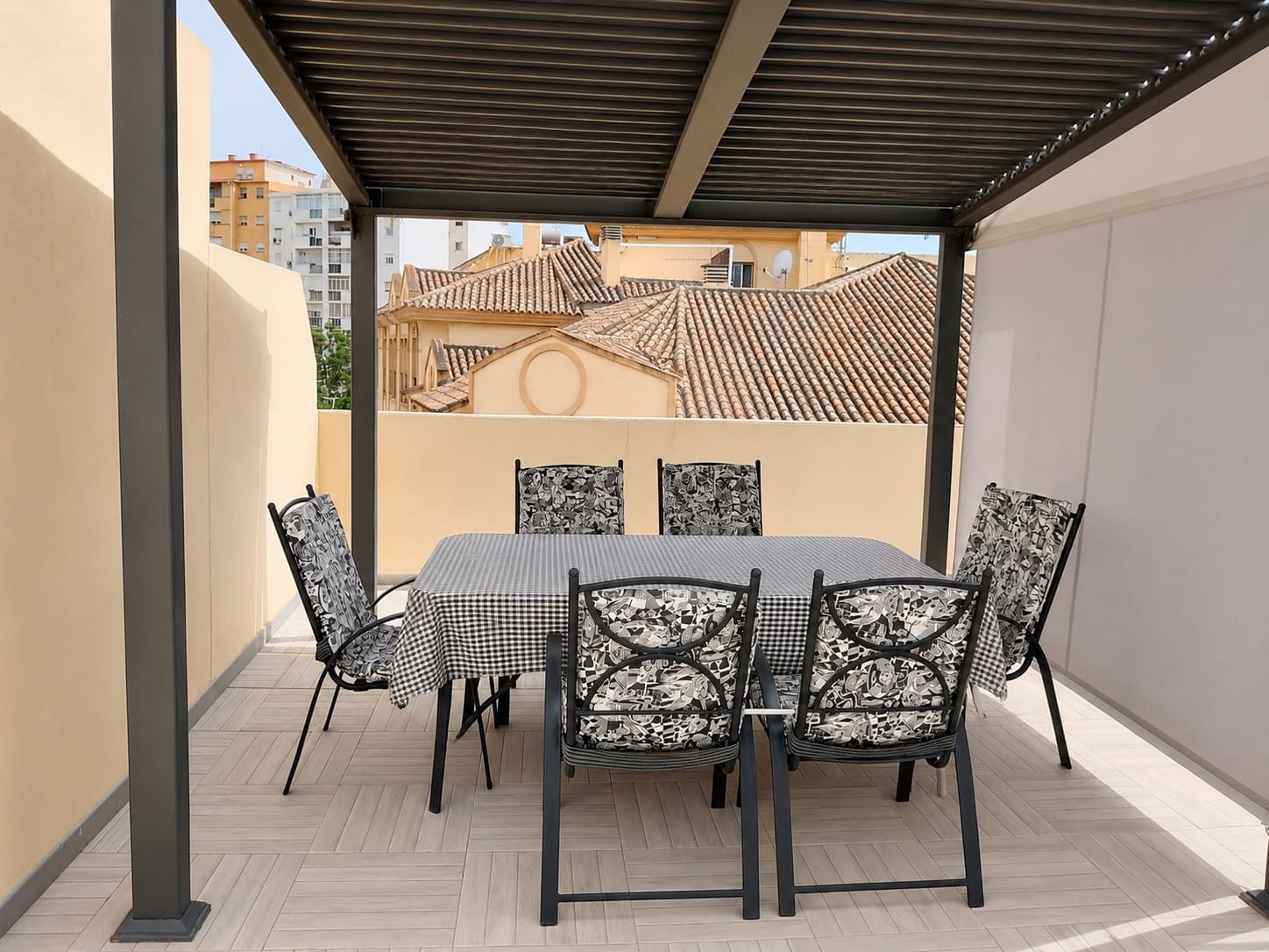 Ático de 4 habitaciones en Málaga ciudad en venta con garaje - 415.000 € (Ref: 9923202)