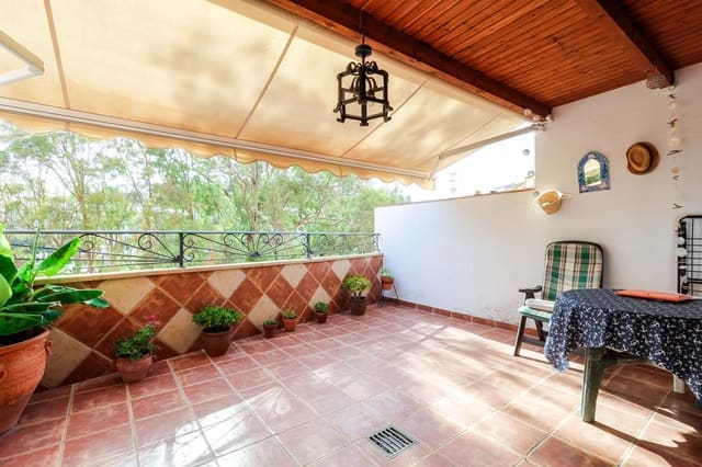 3 soveværelse Villa til salg i Rincón de la Victoria med swimmingpool garage - € 499.000 (Ref: 9923203)
