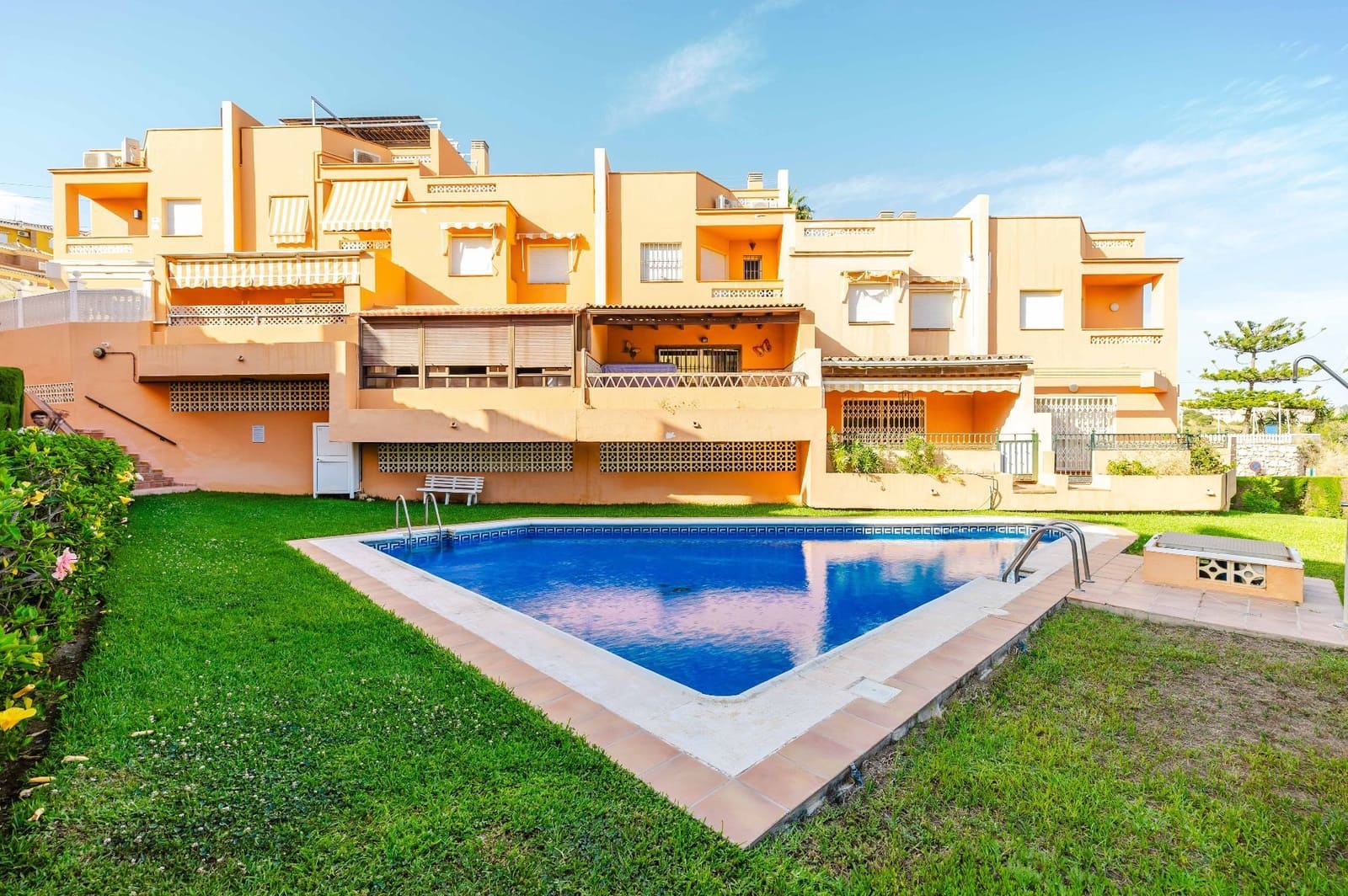 3 bedroom Villa for sale in Rincon de la Victoria with pool garage - € 499,000 (Ref: 9923203)