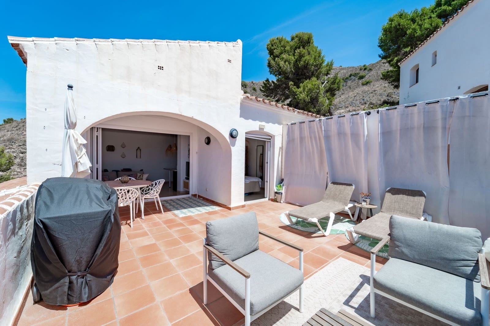 2 makuuhuone Asunto myytävänä paikassa Nerja mukana uima-altaan - 349 000 € (Ref: 9926745)