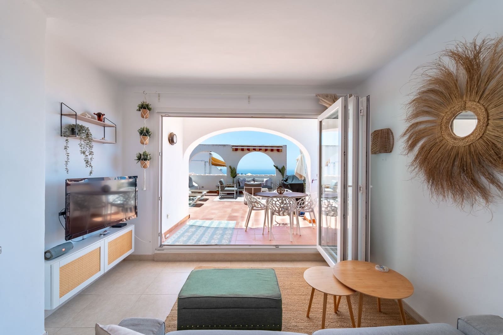 2 makuuhuone Asunto myytävänä paikassa Nerja mukana uima-altaan - 349 000 € (Ref: 9926745)