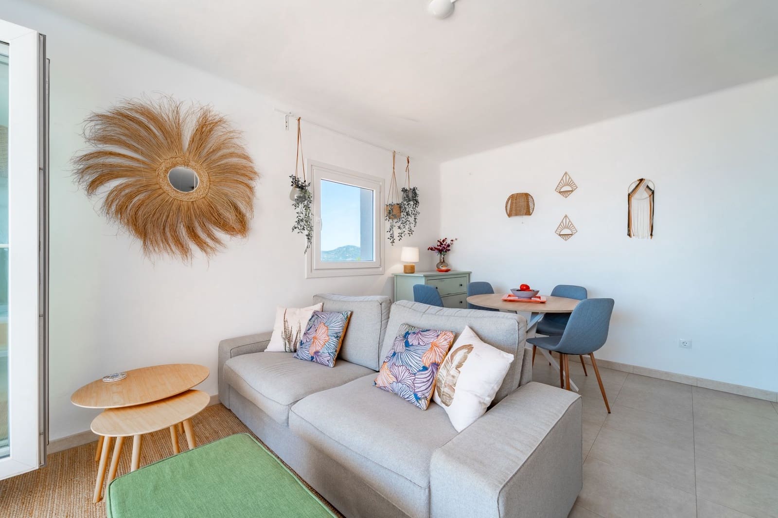2 makuuhuone Asunto myytävänä paikassa Nerja mukana uima-altaan - 349 000 € (Ref: 9926745)