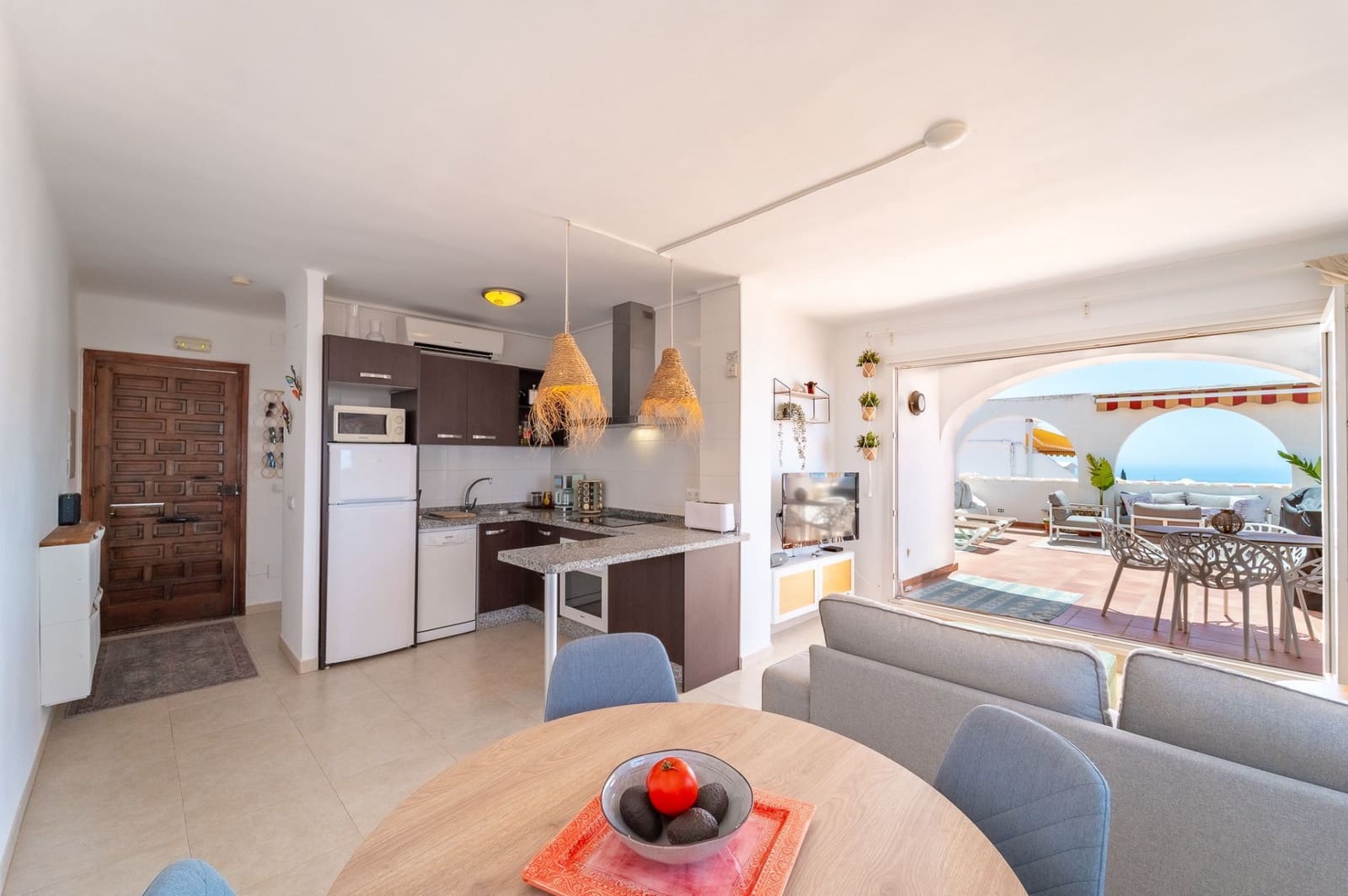 2 makuuhuone Asunto myytävänä paikassa Nerja mukana uima-altaan - 349 000 € (Ref: 9926745)