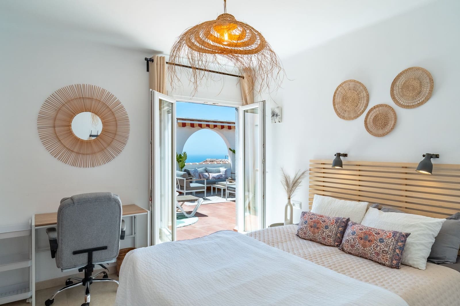 2 makuuhuone Asunto myytävänä paikassa Nerja mukana uima-altaan - 349 000 € (Ref: 9926745)