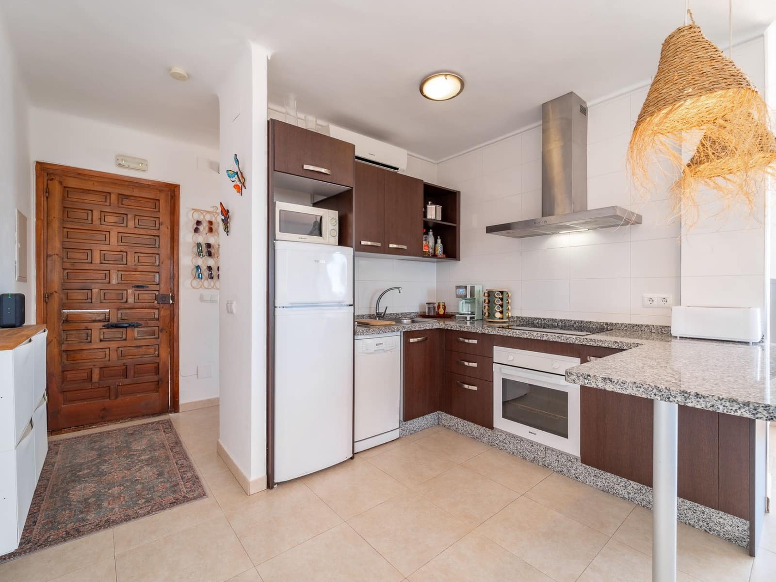 2 makuuhuone Asunto myytävänä paikassa Nerja mukana uima-altaan - 349 000 € (Ref: 9926745)