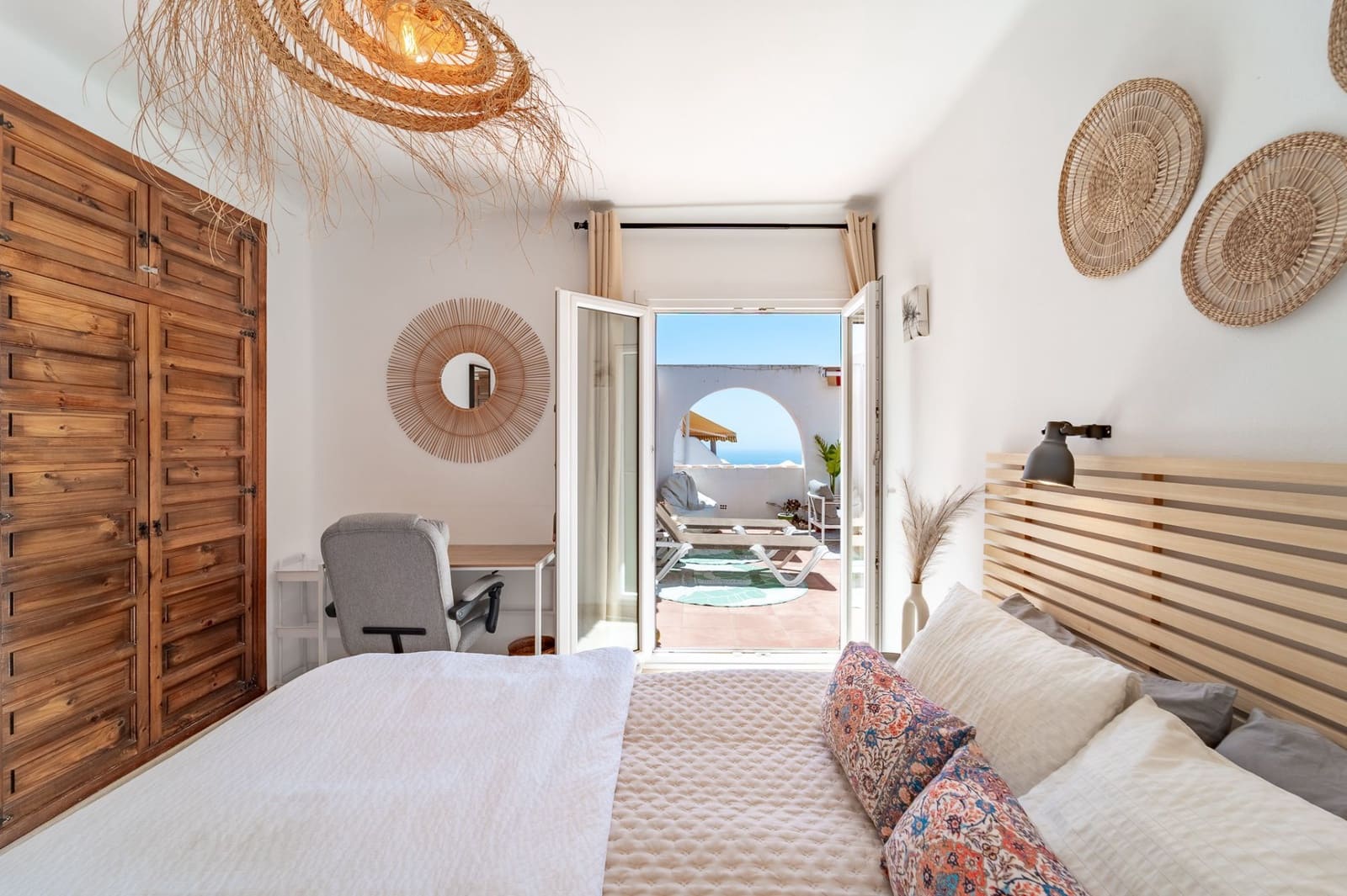 2 makuuhuone Asunto myytävänä paikassa Nerja mukana uima-altaan - 349 000 € (Ref: 9926745)