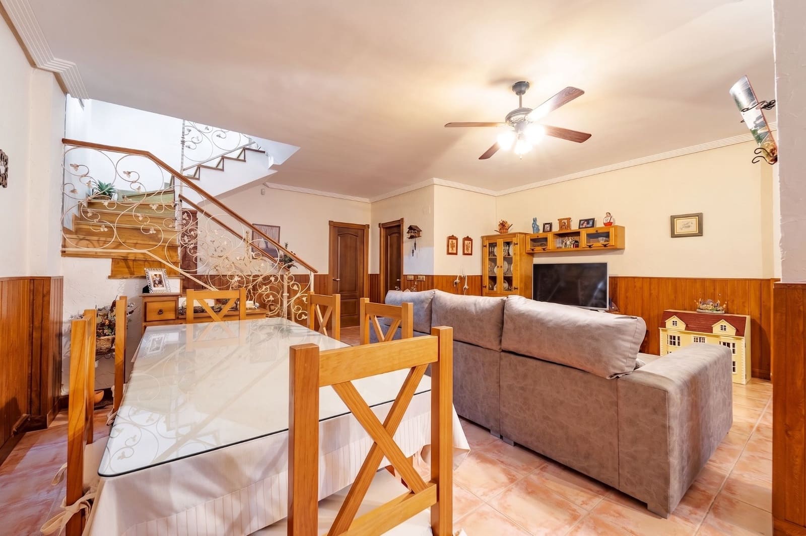 4 bedroom Semi-detached Villa for sale in Malaga city - € 630,000 (Ref: 9928708)
