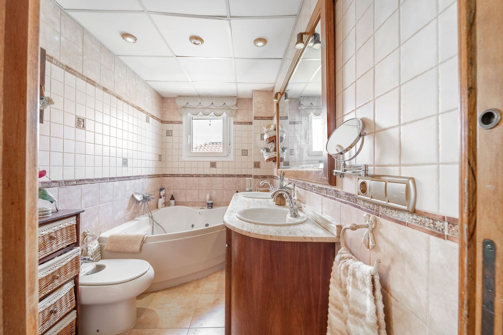 4 bedroom Semi-detached Villa for sale in Malaga city - € 630,000 (Ref: 9928708)