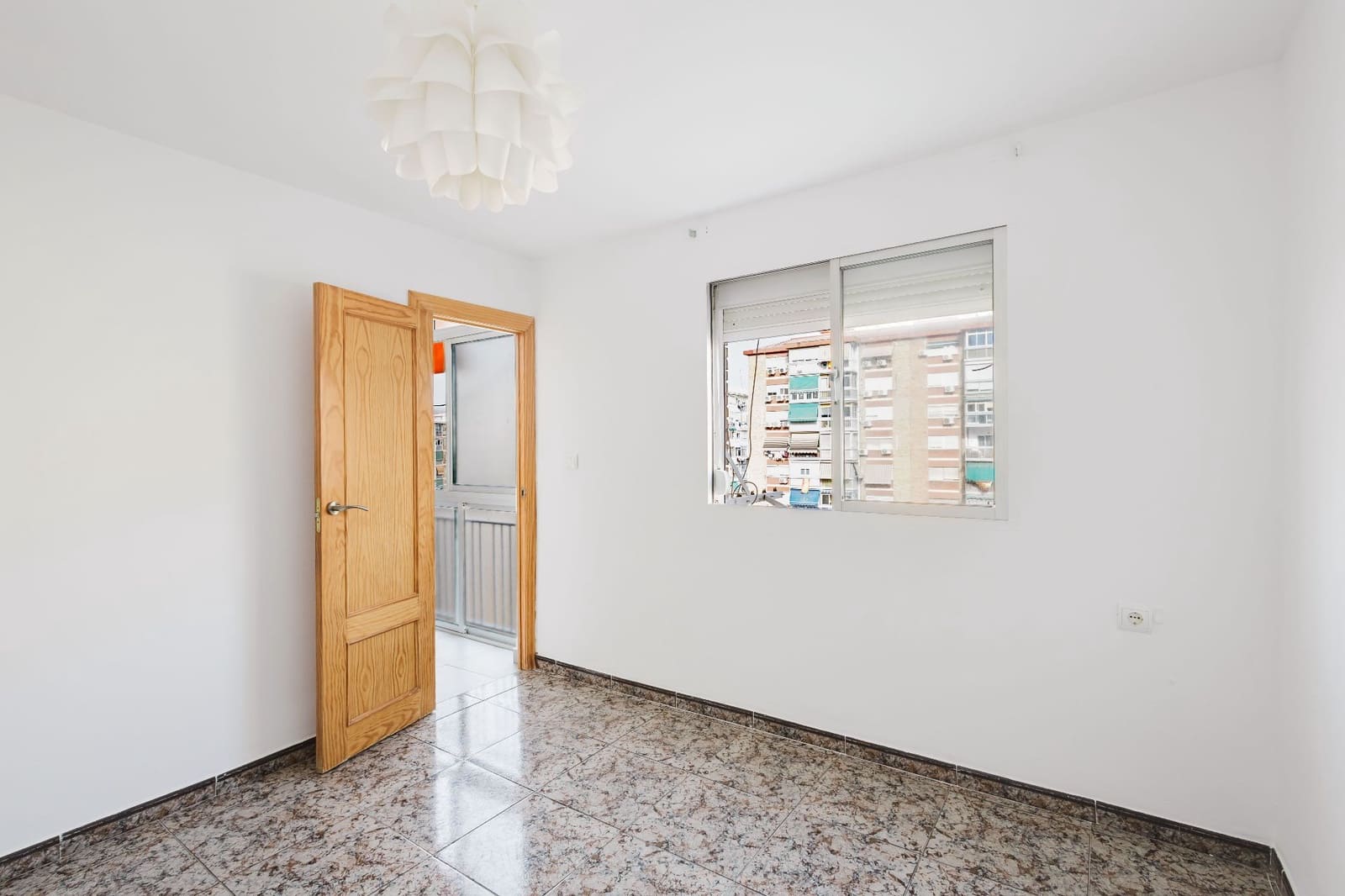 3 sovrum Lägenhet till salu i Malaga stad - 240 000 € (Ref: 9932799)