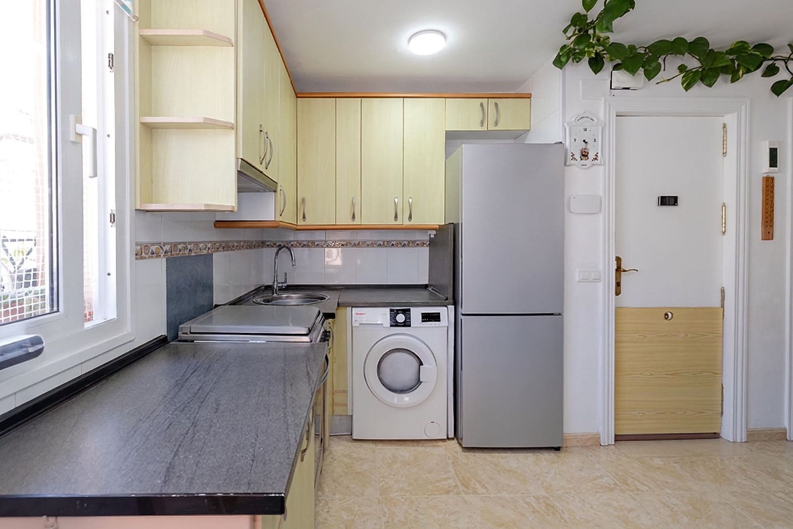 2 soverom Penthouse til salgs i Torremolinos - € 232 000 (Ref: 9932800)