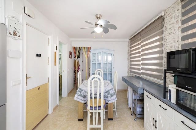 Ático de 2 habitaciones en Torremolinos en venta - 232.000 € (Ref: 9932800)