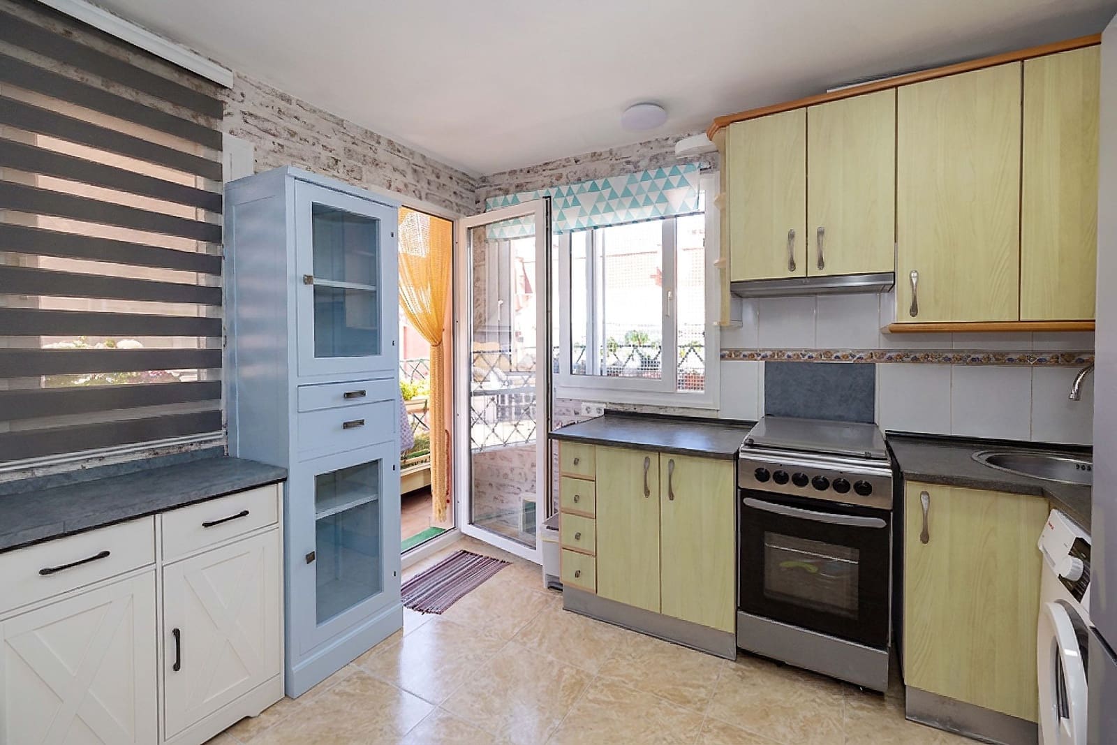 2 soverom Penthouse til salgs i Torremolinos - € 232 000 (Ref: 9932800)