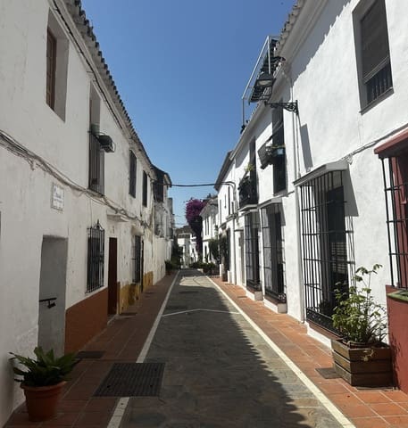 4 soveværelse Semi-Rækkehus til salg i Marbella - € 400.000 (Ref: 9932801)