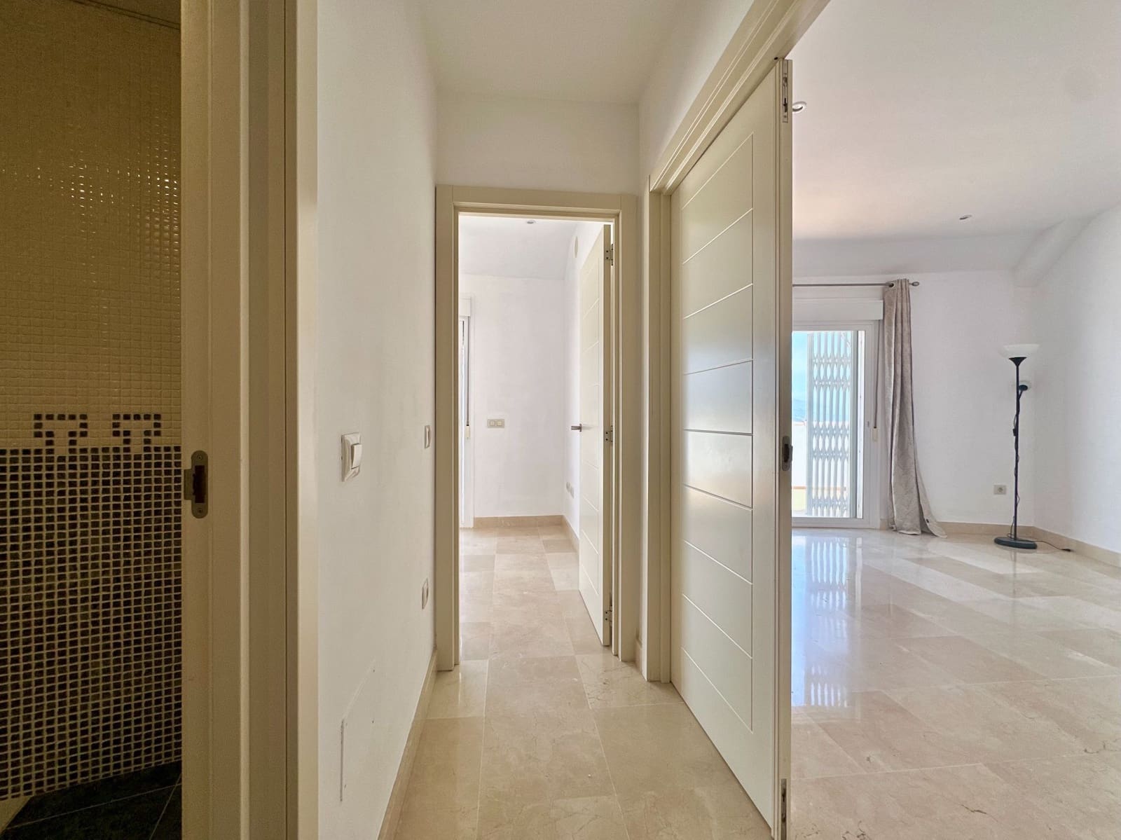 2 bedroom Penthouse for sale in Fuengirola with garage - € 379,000 (Ref: 9935487)