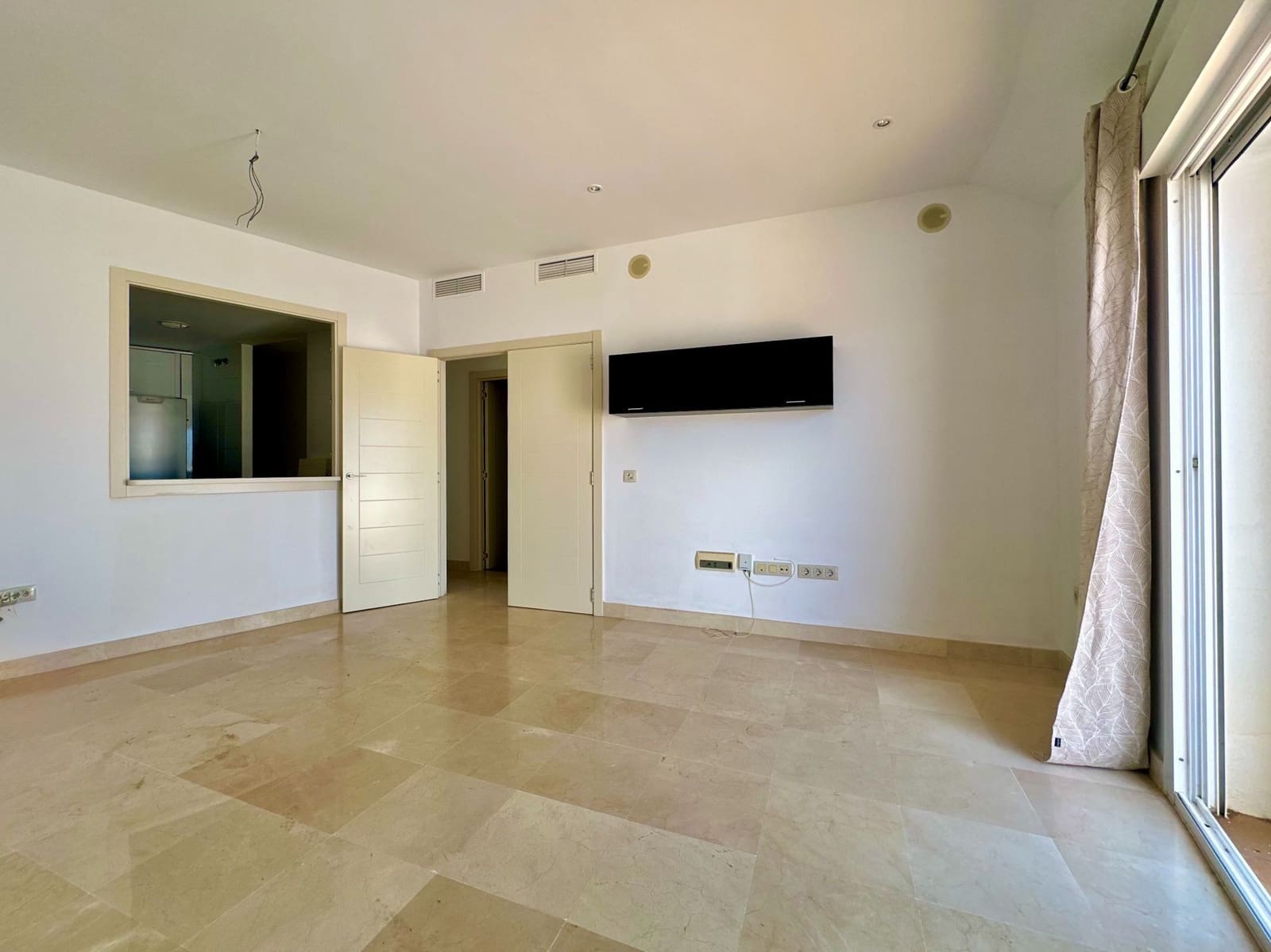 2 bedroom Penthouse for sale in Fuengirola with garage - € 379,000 (Ref: 9935487)