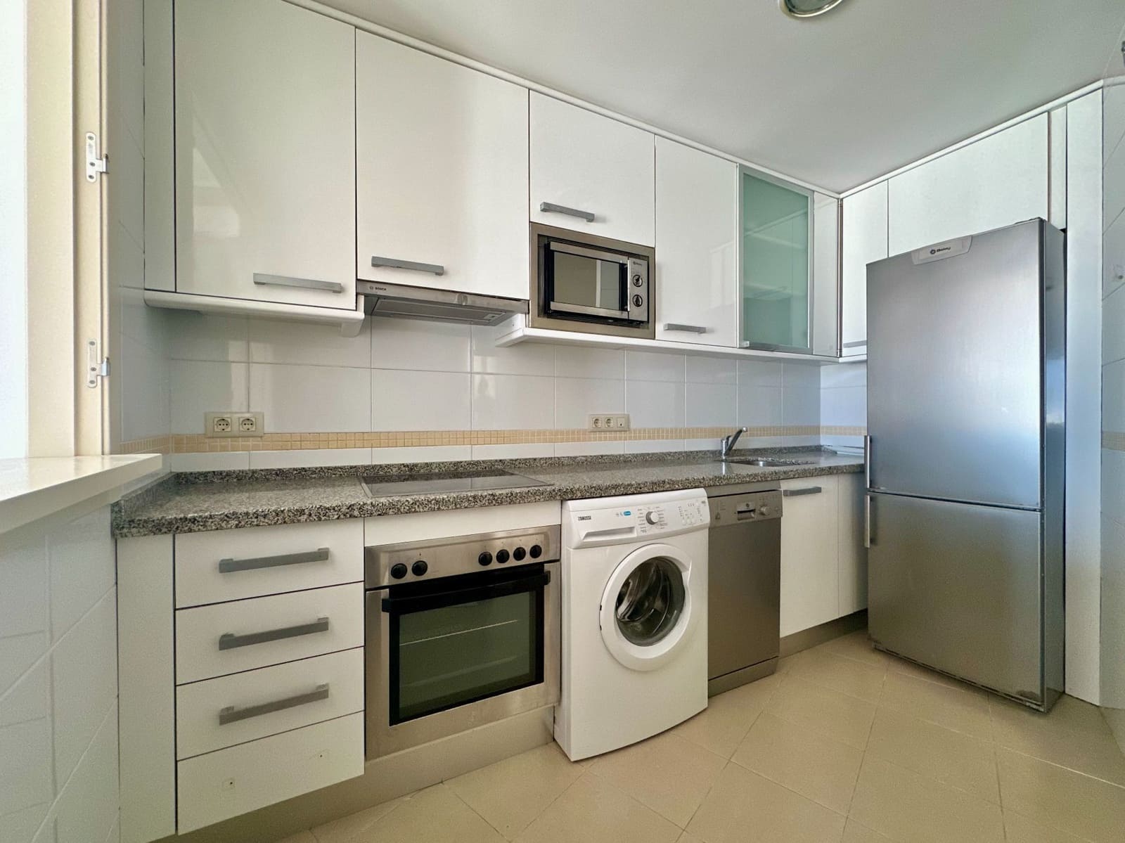 2 bedroom Penthouse for sale in Fuengirola with garage - € 379,000 (Ref: 9935487)