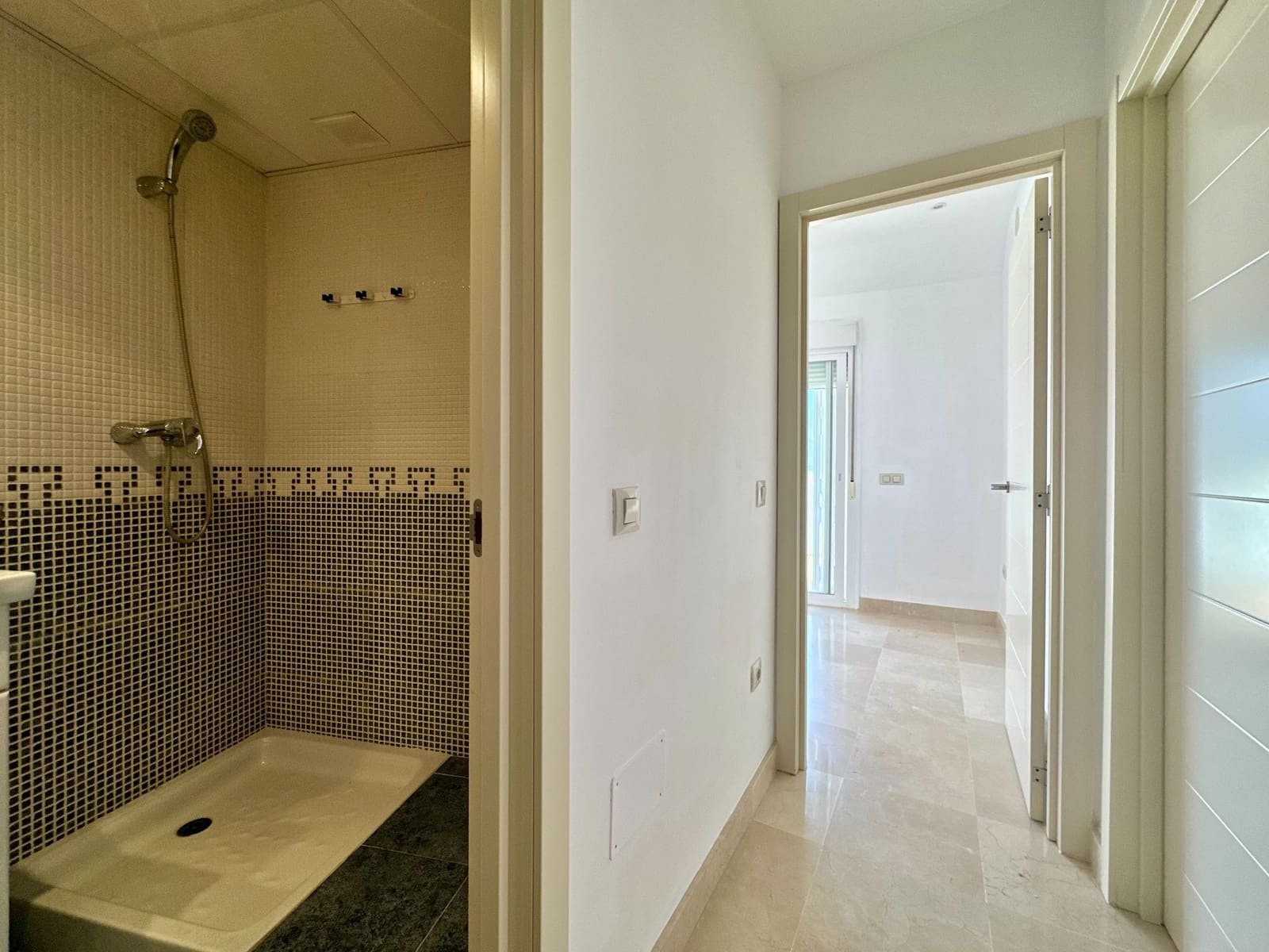 2 bedroom Penthouse for sale in Fuengirola with garage - € 379,000 (Ref: 9935487)