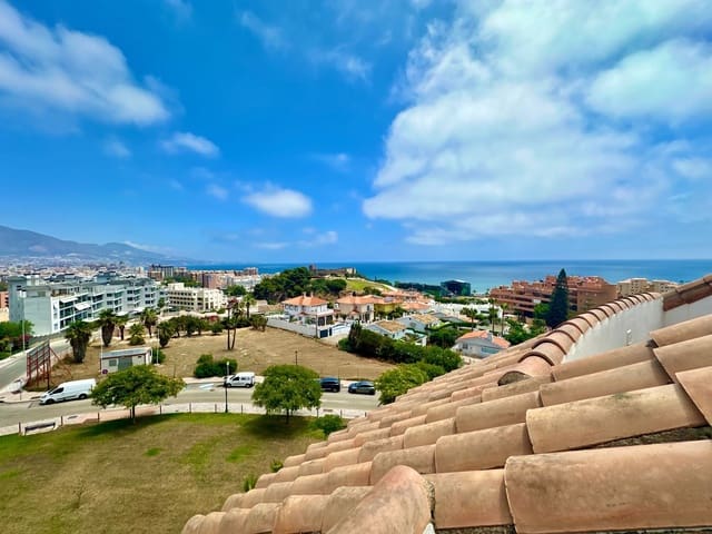 2 bedroom Penthouse for sale in Fuengirola with garage - € 379,000 (Ref: 9935487)